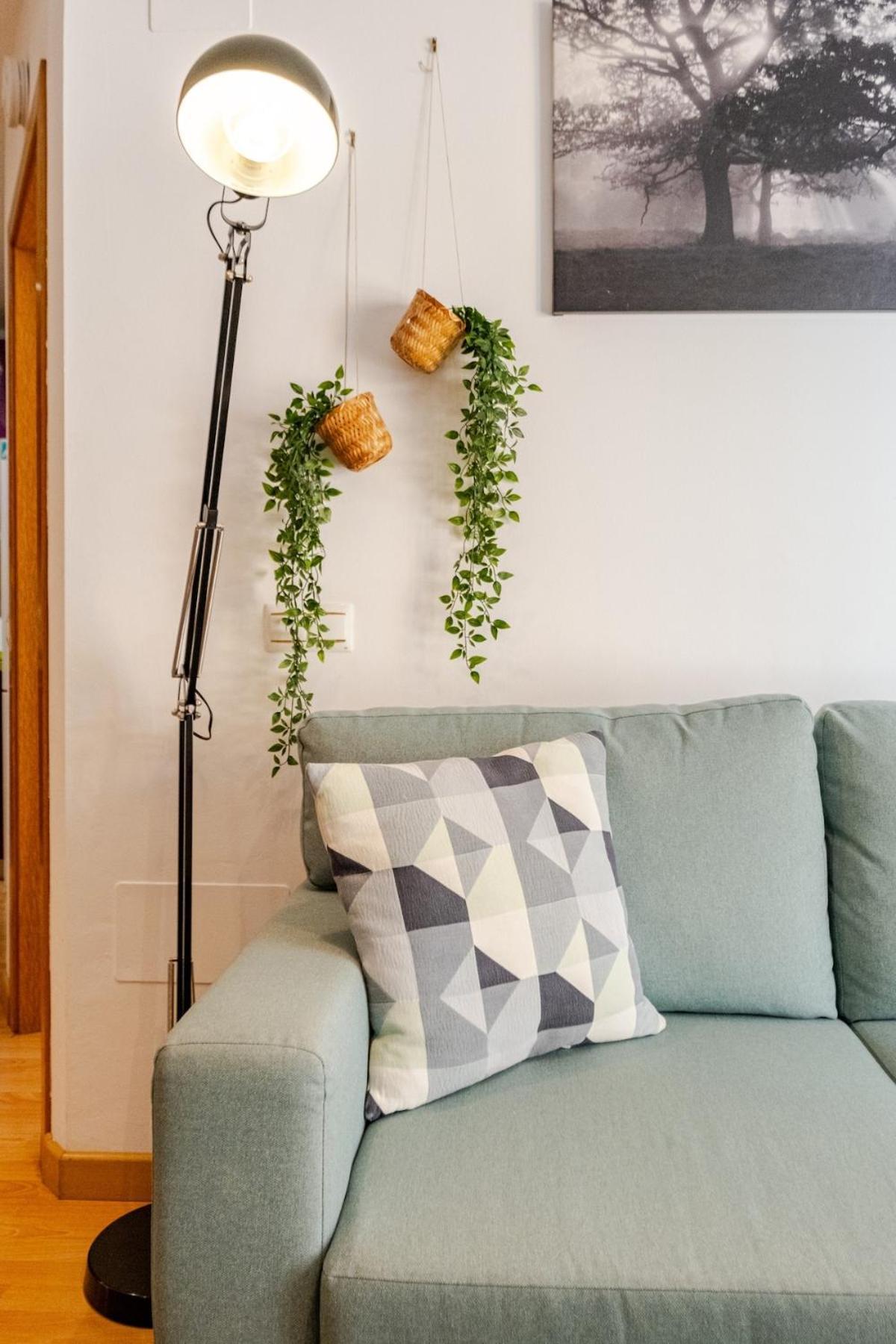 Explore From A Moderm Apartamento Málaga
