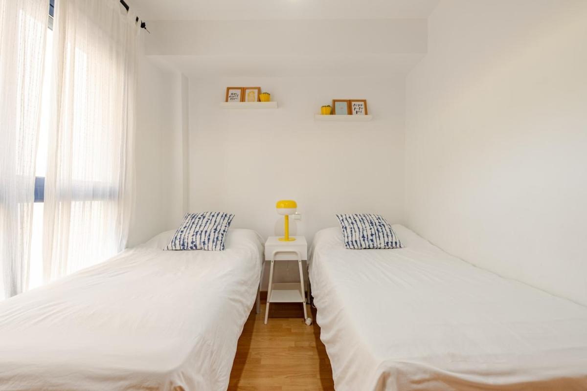 Explore From A Moderm Appartement *
